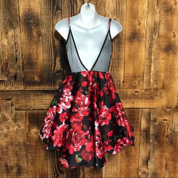 B. Smart - Floral Print Mini Homecoming Dress - 3 - Picture 5 of 11